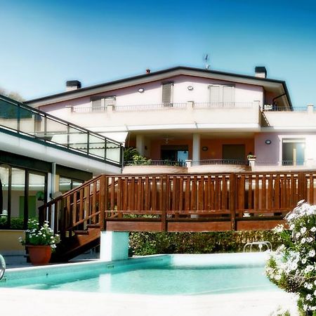 Villa Dei Romanzi Tortoreto Exteriér fotografie